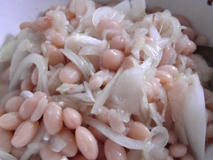 白いんげん豆と玉葱のポン酢サラダ