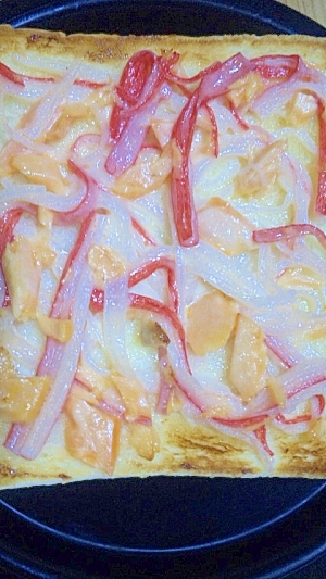 簡単！カニカマ鮭マヨトースト