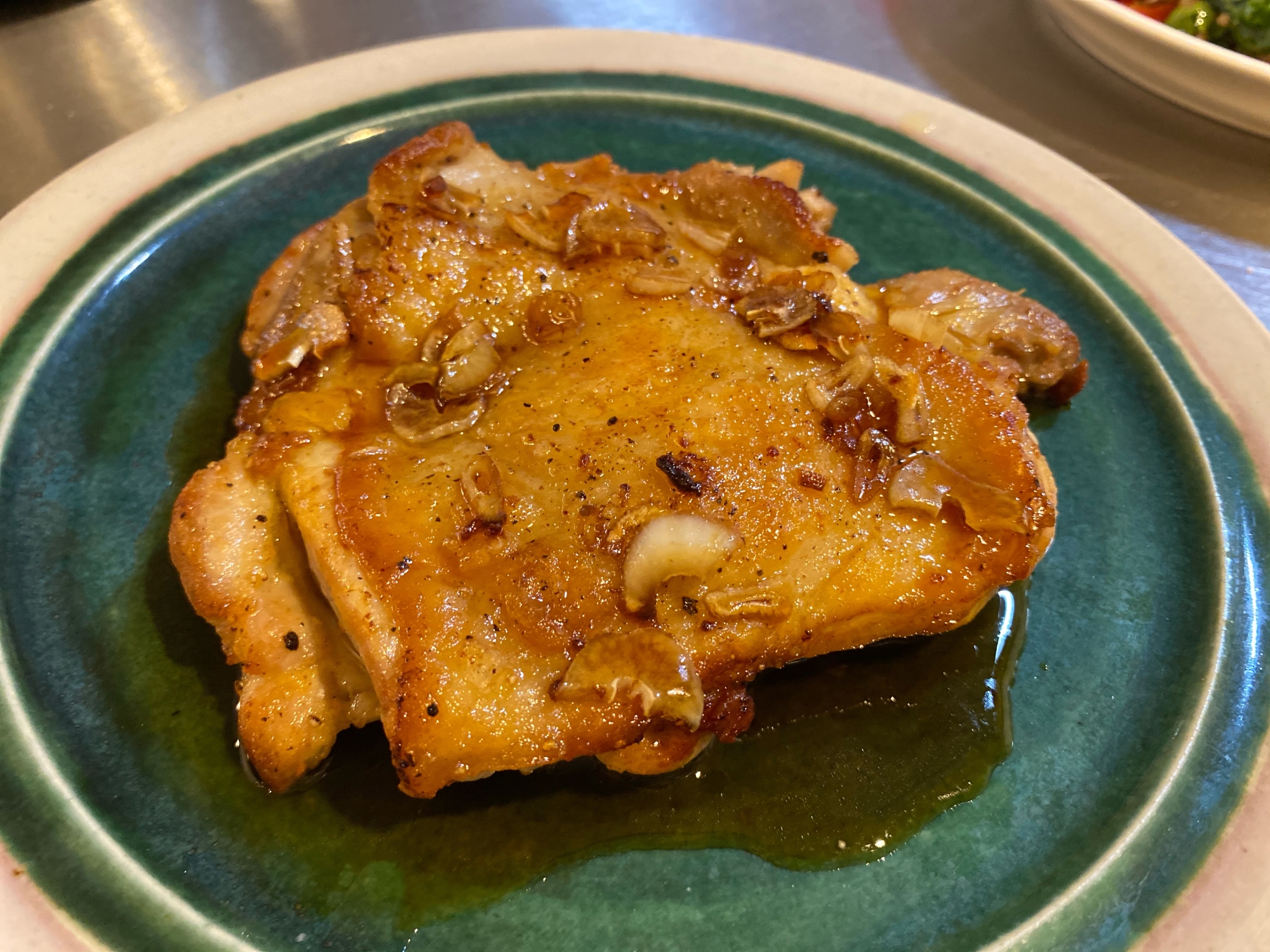 簡単 ガツンとニンニク醤油のチキンソテー レシピ 作り方 By Hibiの食事 楽天レシピ