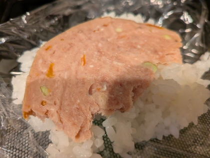 わかめとハムのおにぎりꔛꕤ