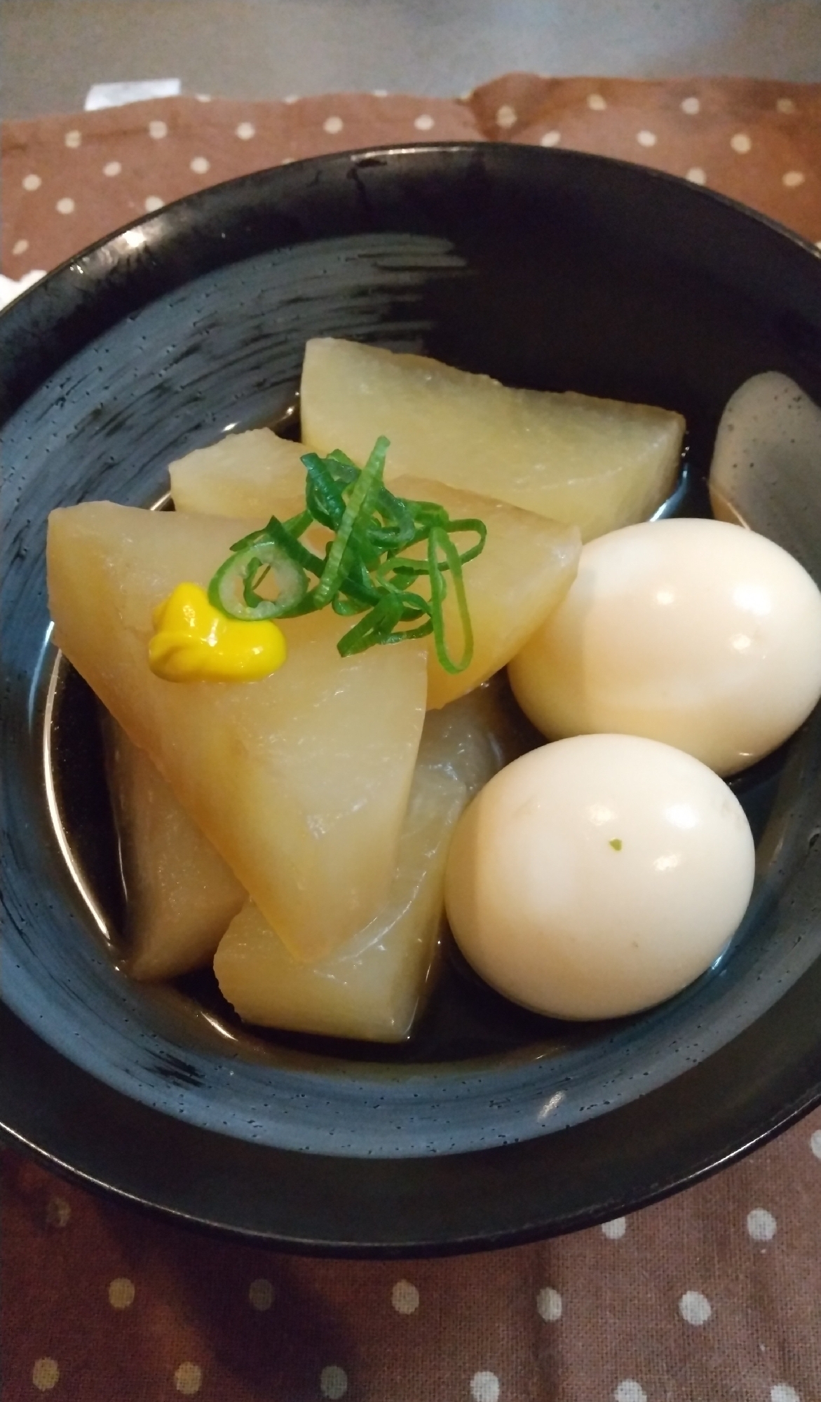 定番だけど美味しい♪大根と卵の煮物