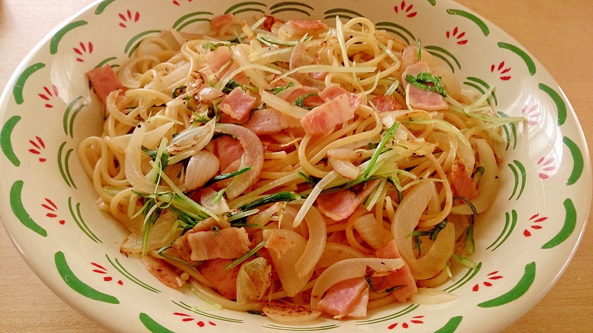 シンプルに★水菜とベーコンのパスタ