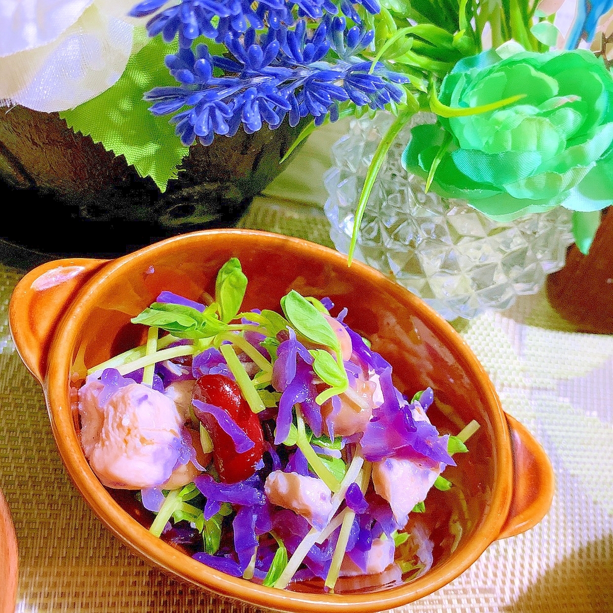 ハロウィン気分の紫キャベツとお豆のアーリオオーリオ