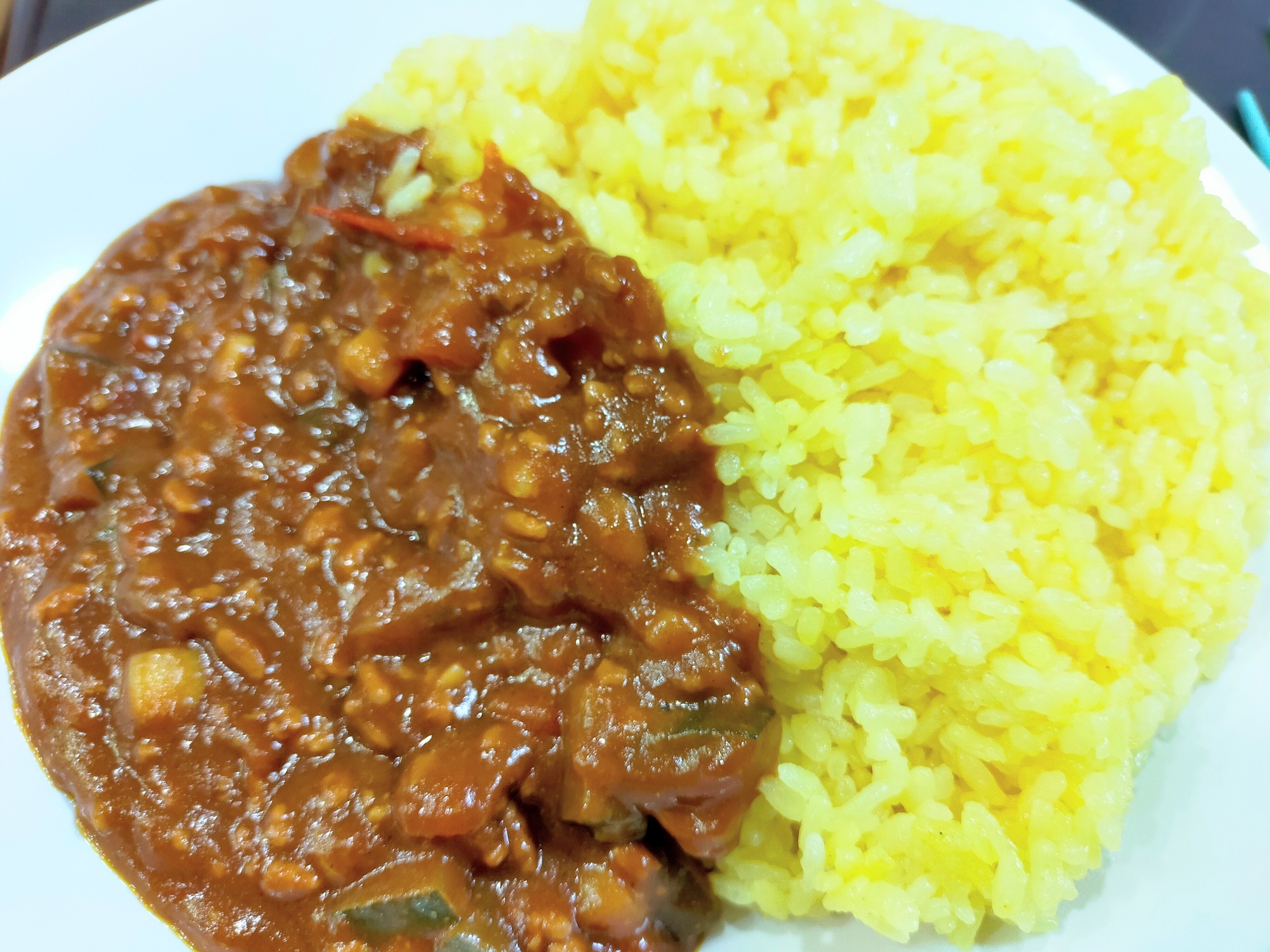 ひき肉とズッキーニとトマトのカレー