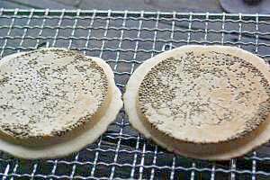 手作り 南部せんべいの調合具合 レシピ 作り方 By 和土 楽天レシピ 手作り 南部せんべいの調合具合 レシピ 作り方 By 和土 楽天レシピ