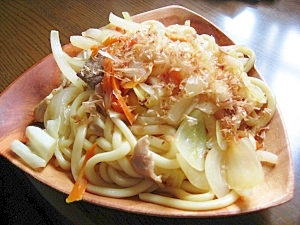 家にある材料で♪簡単「焼きうどん」