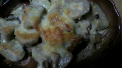 里芋とベーコンにキノコの小さなチーズ焼き