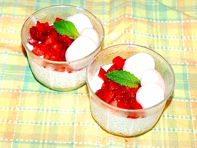 夏にぴったりのひんやりスイーツ 苺のミルクデザート レシピ 作り方 By Torezu 楽天レシピ