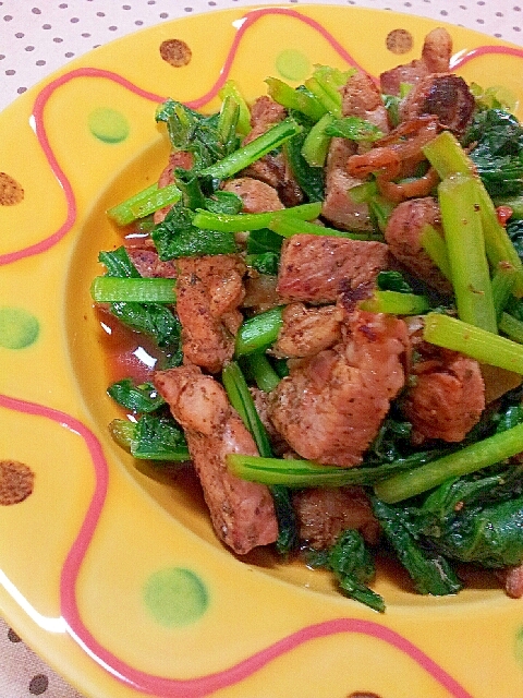 焼肉のたれで簡単✿牛バラ肉と小松菜の炒め物❤