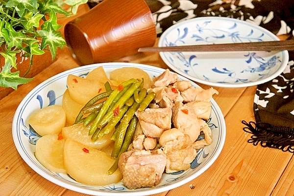 絶賛され煮汁まで残さず完食！鶏と大根のピリ辛味噌煮