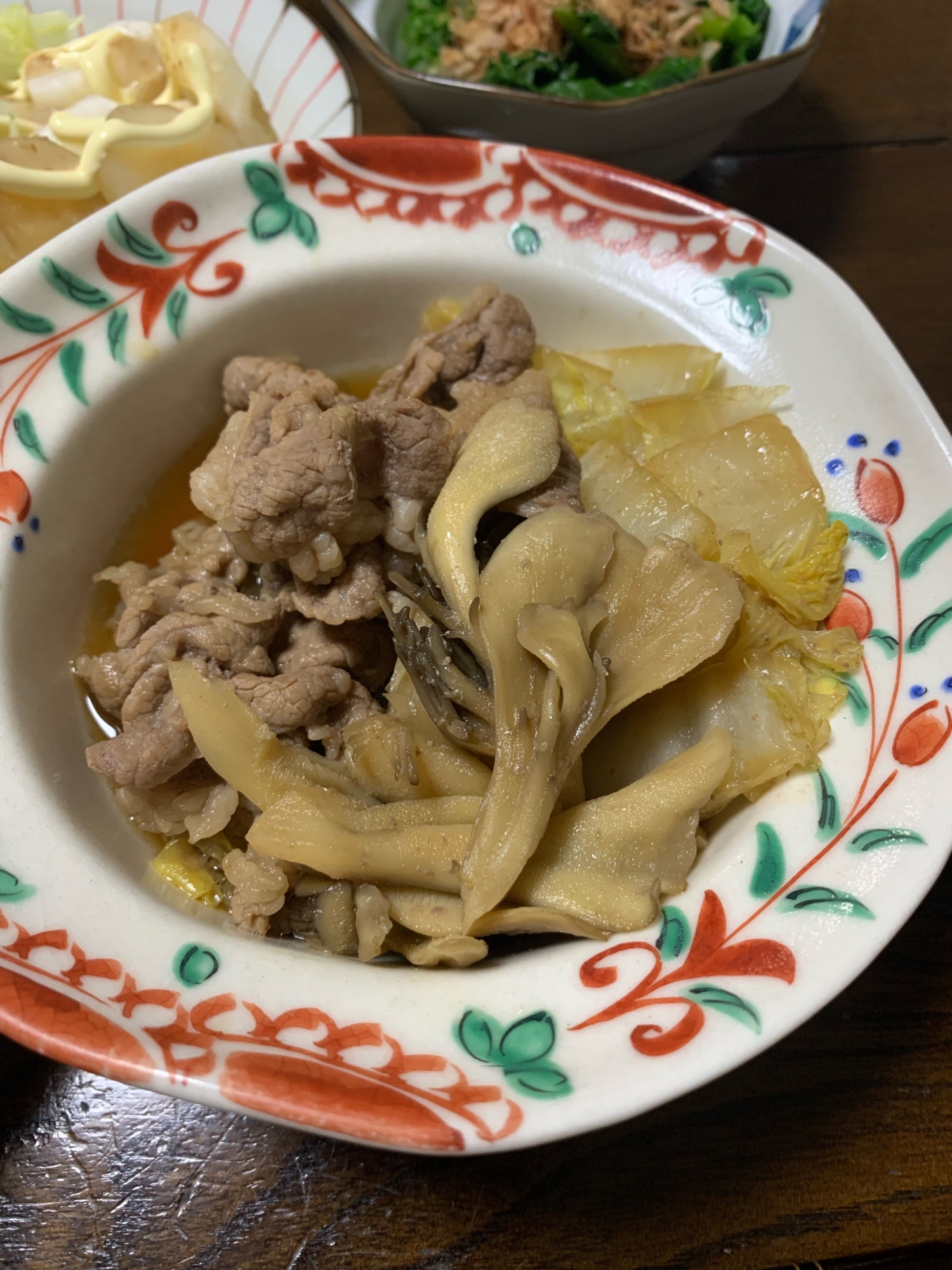 すき焼き風、牛こま切れと舞茸と白菜の煮物