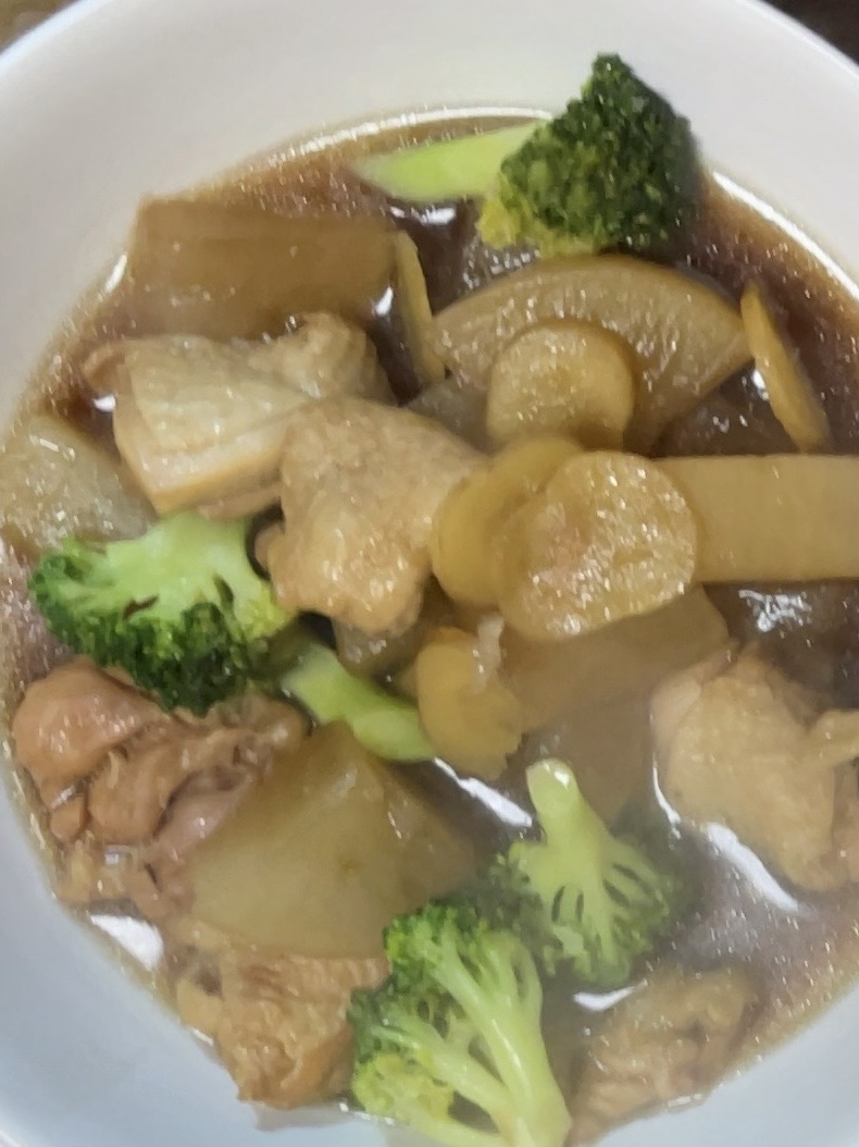 ブロッコリーと大根と鶏肉の煮物