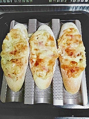 オニオンベーコンチーズハードパン