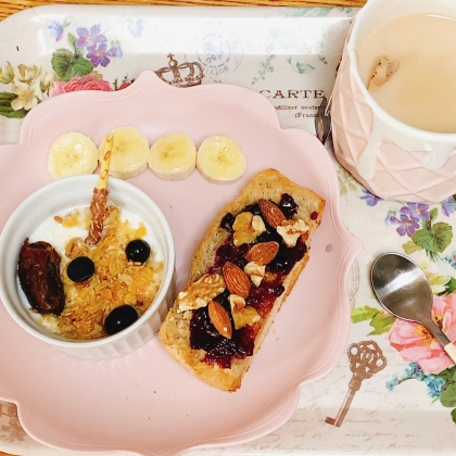 国産チーズナッツバナナ小豆オープンサンド