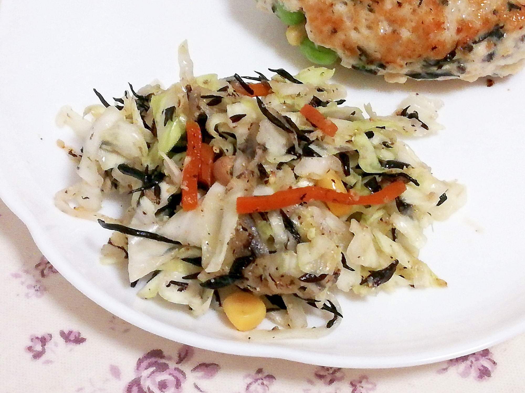 貧血やダイエットに キャベツひじきのヘルシーマリネ レシピ 作り方 By かっぺ4217 楽天レシピ