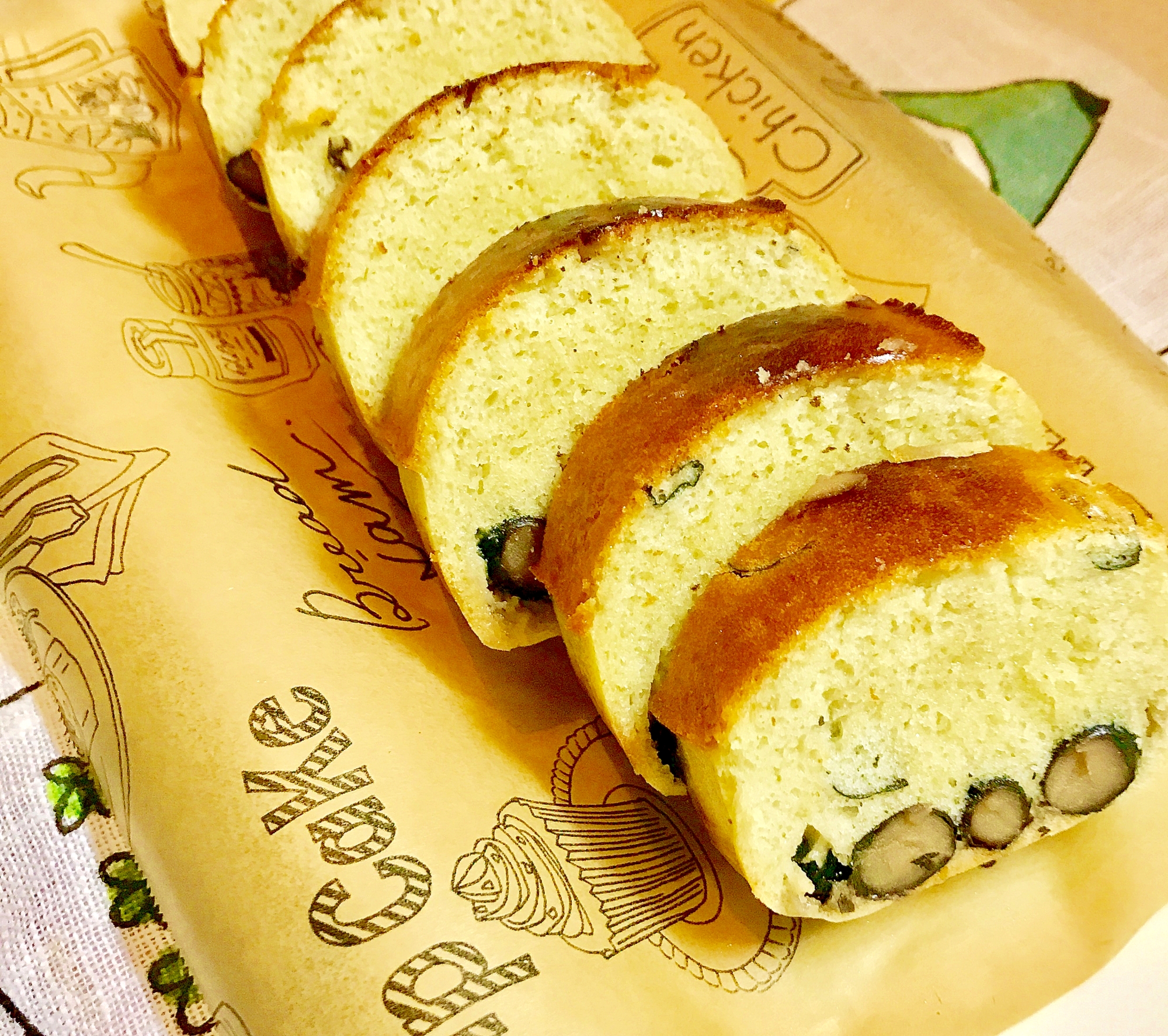 トースターで簡単おやつ☆御節の黒豆でパウンドケーキ