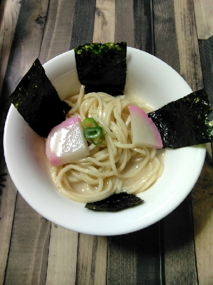 こんばんは☆これに決定です✨
海苔の並べ方違った～（笑）
でももう食べてしまいました…
海苔入りお店みたい～
ごちそうさまでした(≧ڡ≦*)