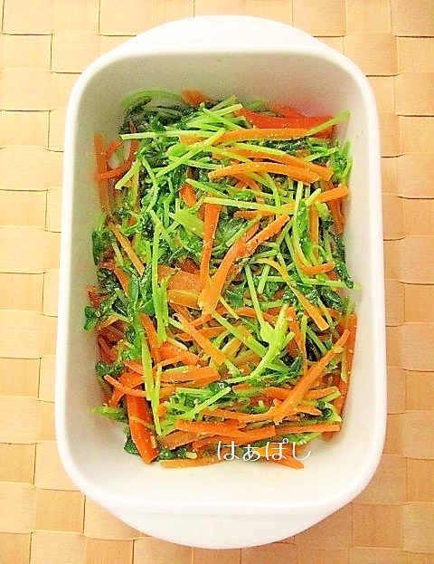作り置きおかず♪豆苗とにんじんの塩ごま炒め