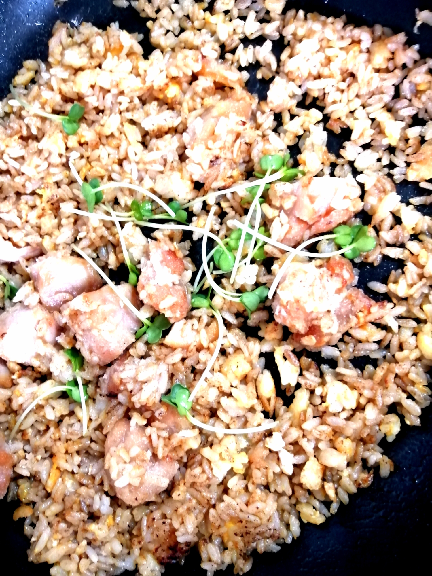 焦がし醤油の竜田揚げごろっとチャーハン