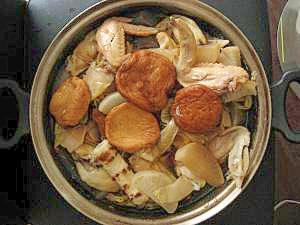 無水鍋で超簡単おでん:だしは野菜の水分です