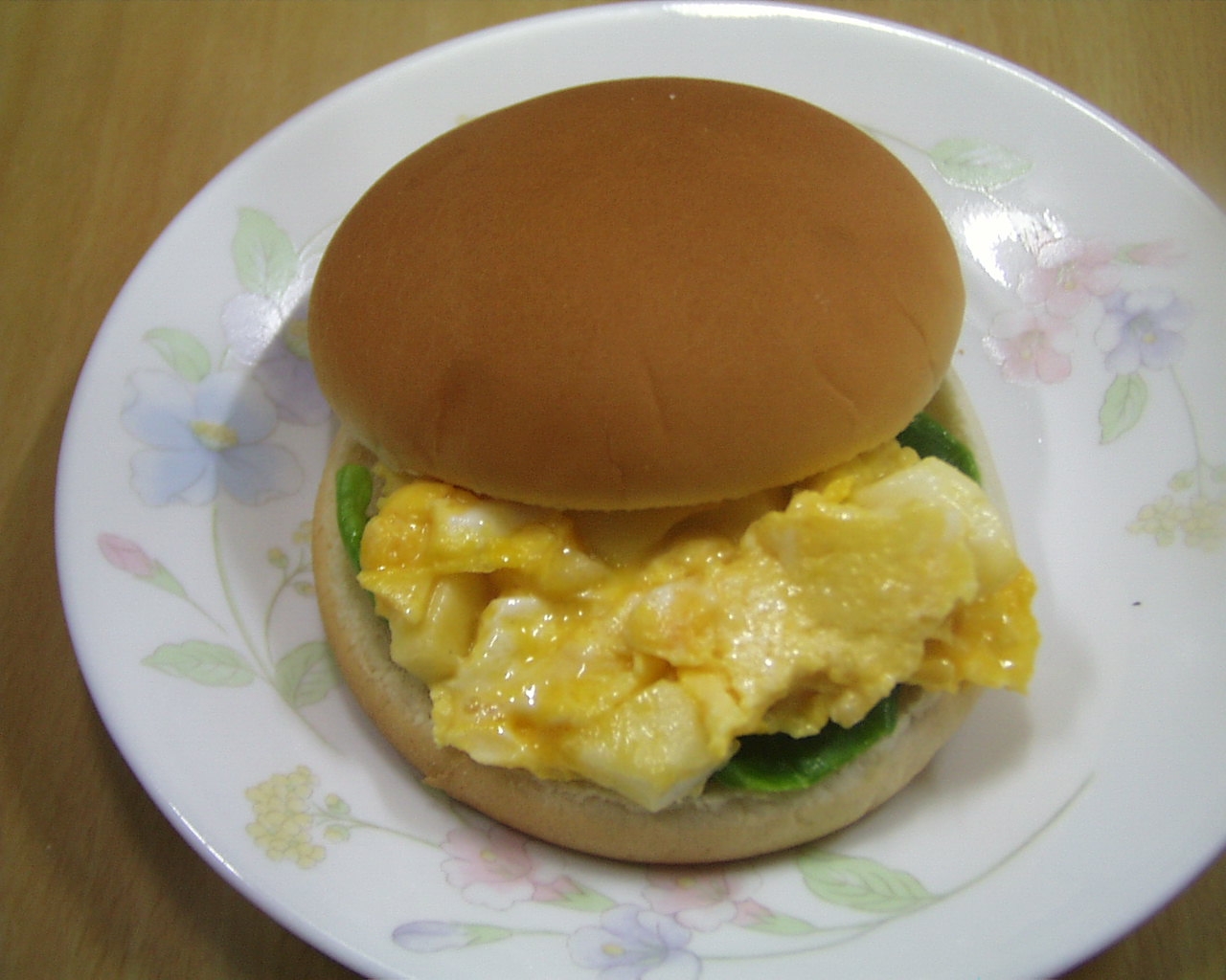 はんぺんたまごサラダ菜バーガー