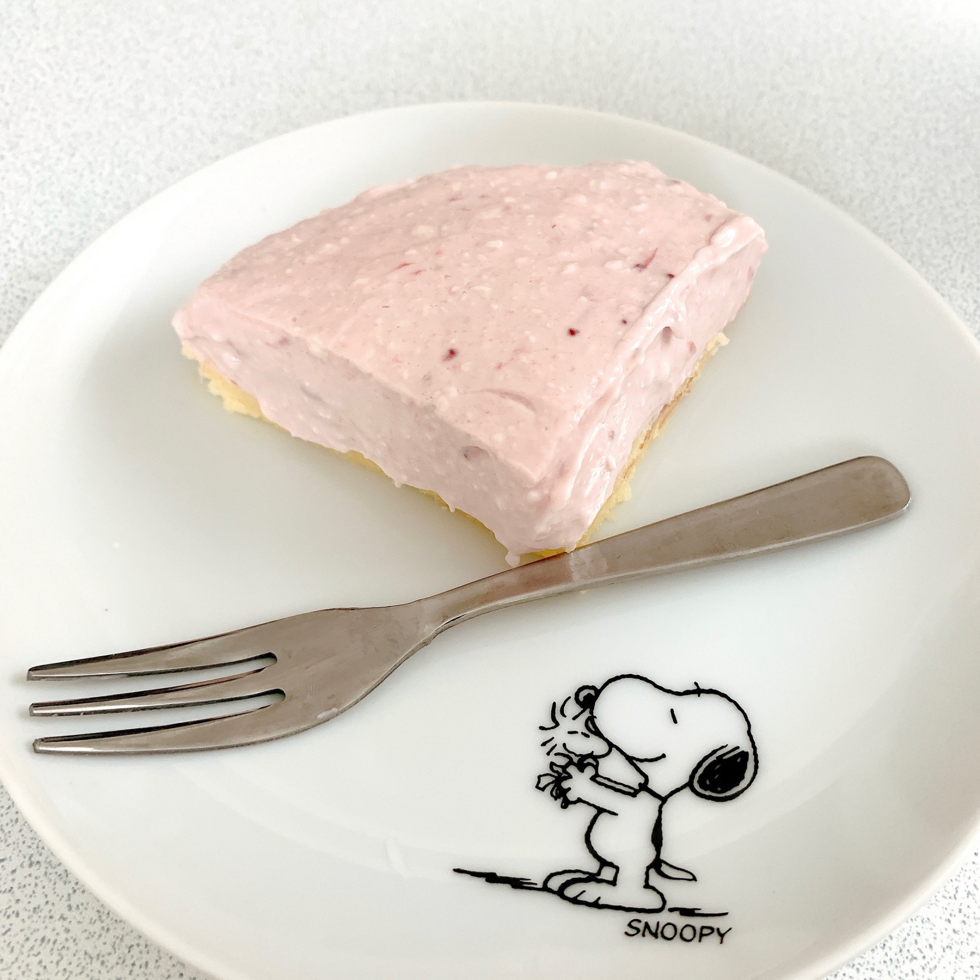 【材料3つ】いちごレアチーズケーキ