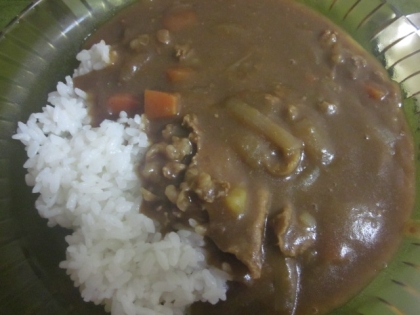 じっくり玉ねぎを炒めて作ったら、とてもおいしいカレーになりました(^^♪
ごちそうさまでした。