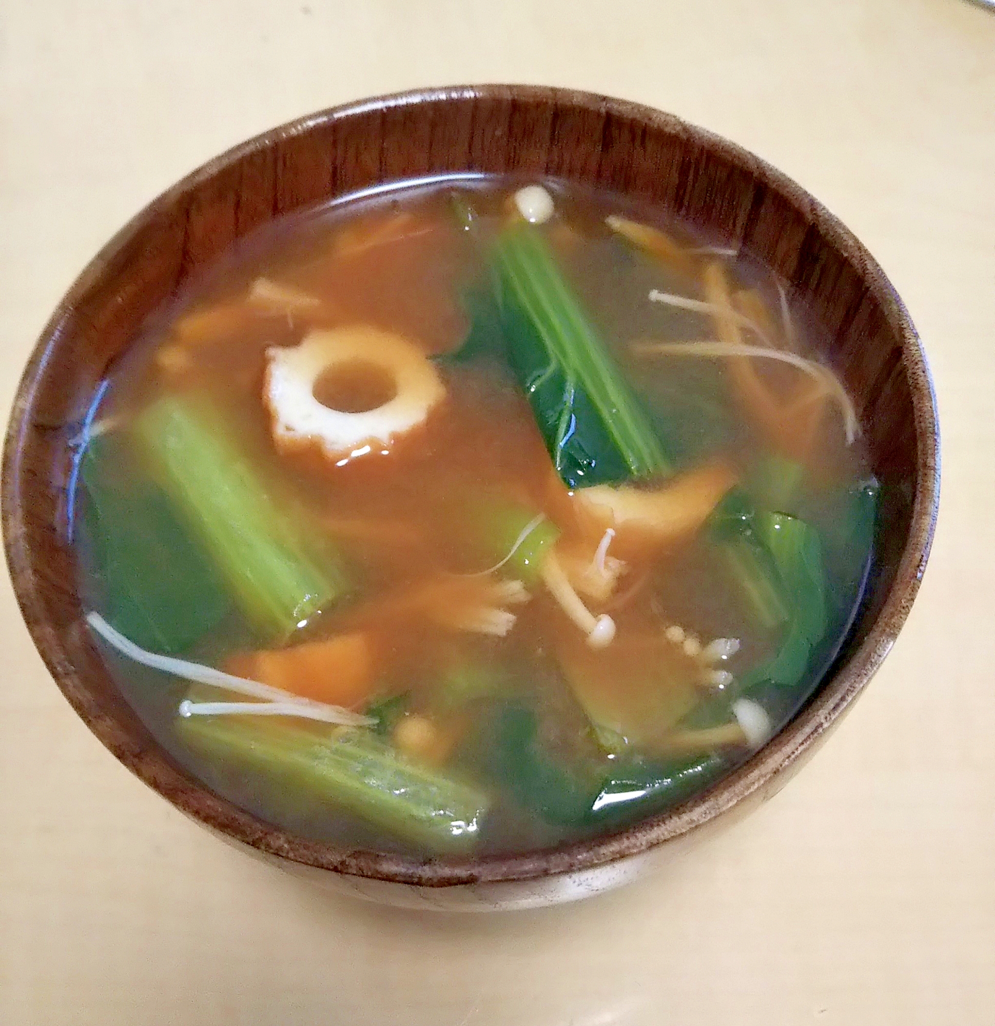 小松菜とちくわの味噌汁