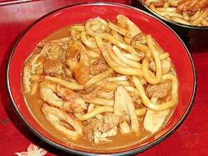 ドロッと濃い、味噌煮込みうどん