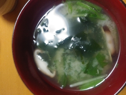 豆腐、油揚げ、水菜の味噌汁