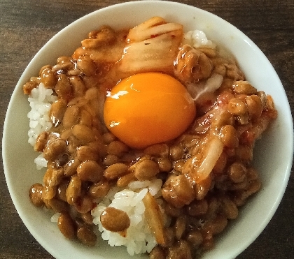 キムチ納豆卵かけご飯