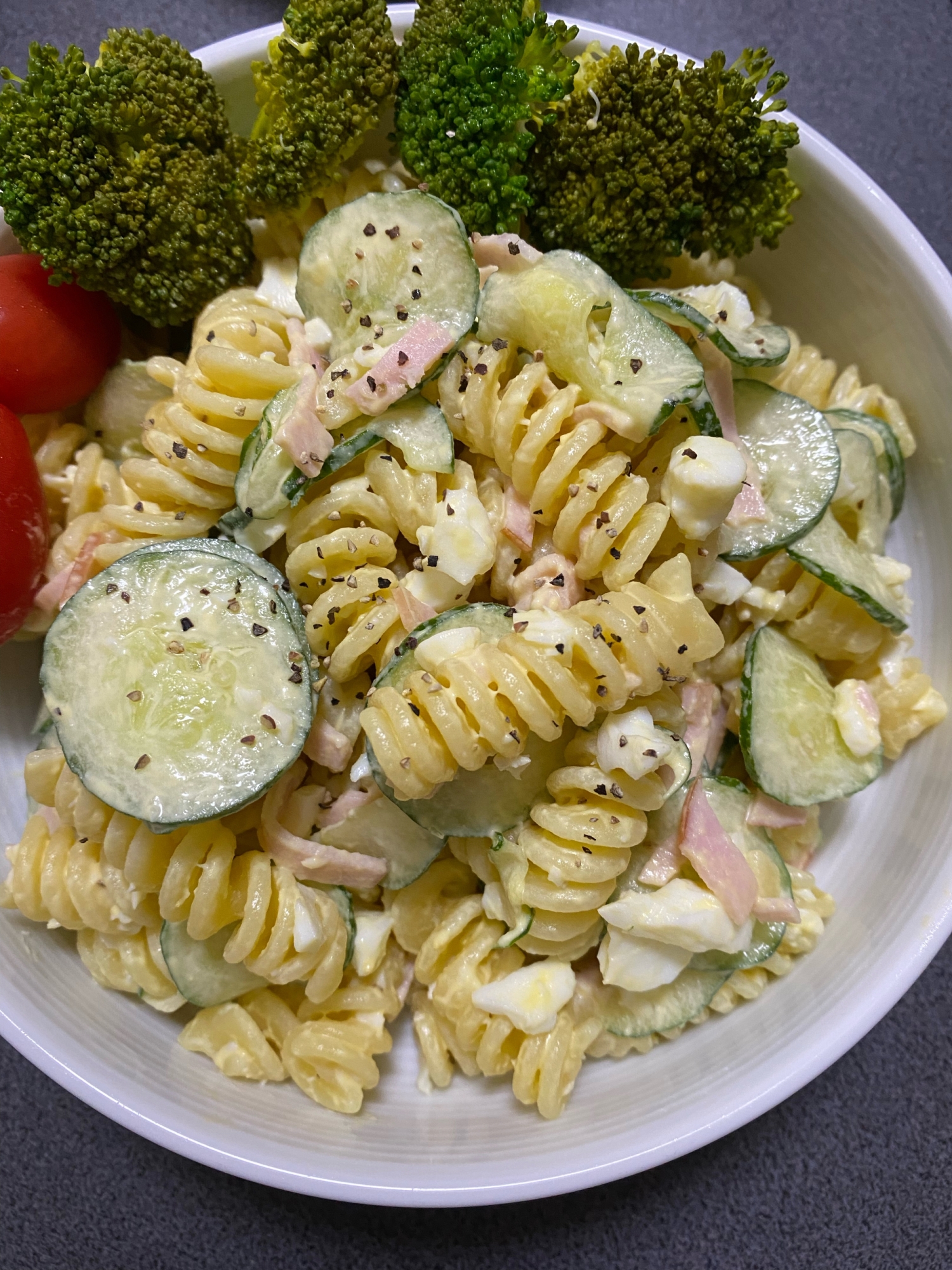 フジッリ(マカロニ)簡単サラダ