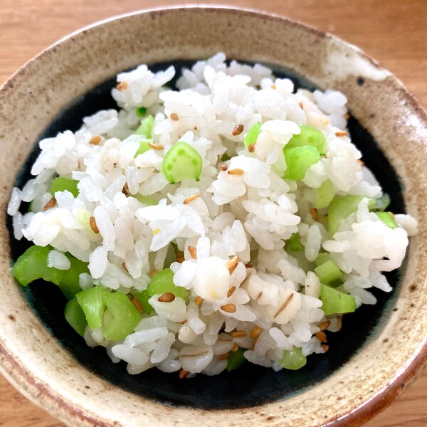 簡単菜飯 電気ポットのお湯をかけるだけ レシピ 作り方 By Rurukon 楽天レシピ 簡単菜飯 電気ポットのお湯をかけるだけ レシピ 作り方 By Rurukon 楽天レシピ