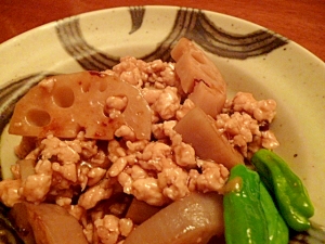 レンコンと鶏ひき肉のピリ辛炒め