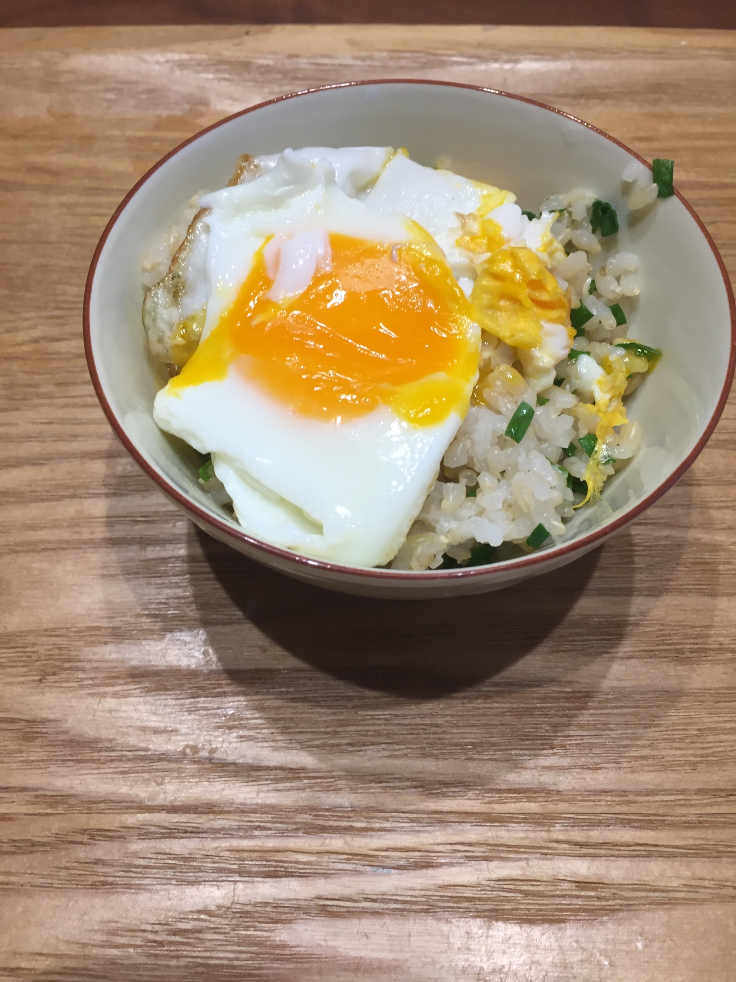 ニラのチャーハンの目玉焼きのせ！