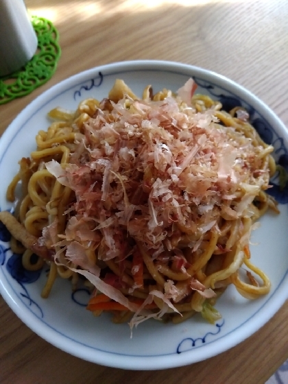 あご出汁が隠し味！濃厚ソース焼きそば