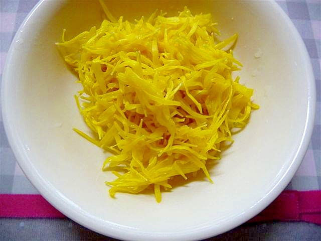 食用菊のゆで方 レシピ 作り方 By もっちんママ 楽天レシピ 食用菊のゆで方 レシピ 作り方 By もっちんママ 楽天レシピ