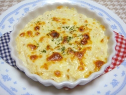 簡単ヘルシー好きな言葉(笑)お豆腐のグラタン美味しくて驚き～♪お味噌の味が旨味ＵＰ↑美味しいですね（*^_^*）