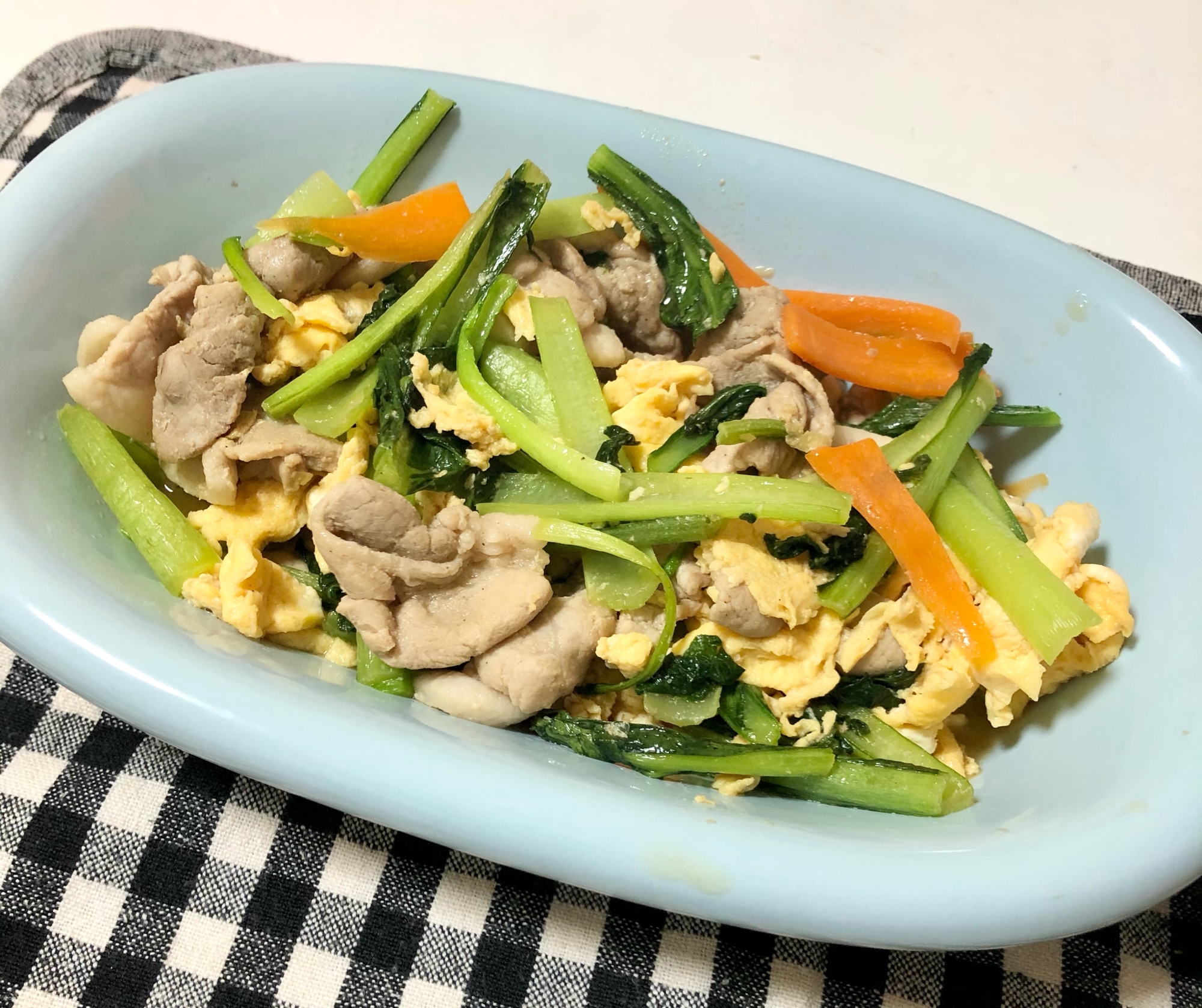 簡単 小松菜 人参 豚肉 卵の炒め物 レシピ 作り方 By ミィ8 楽天レシピ 簡単 小松菜 人参 豚肉 卵の炒め物 レシピ 作り方 By ミィ8 楽天レシピ