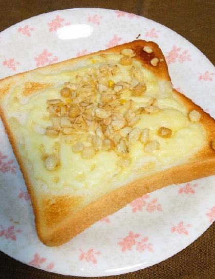 朝食に☆フルグラチーズトースト