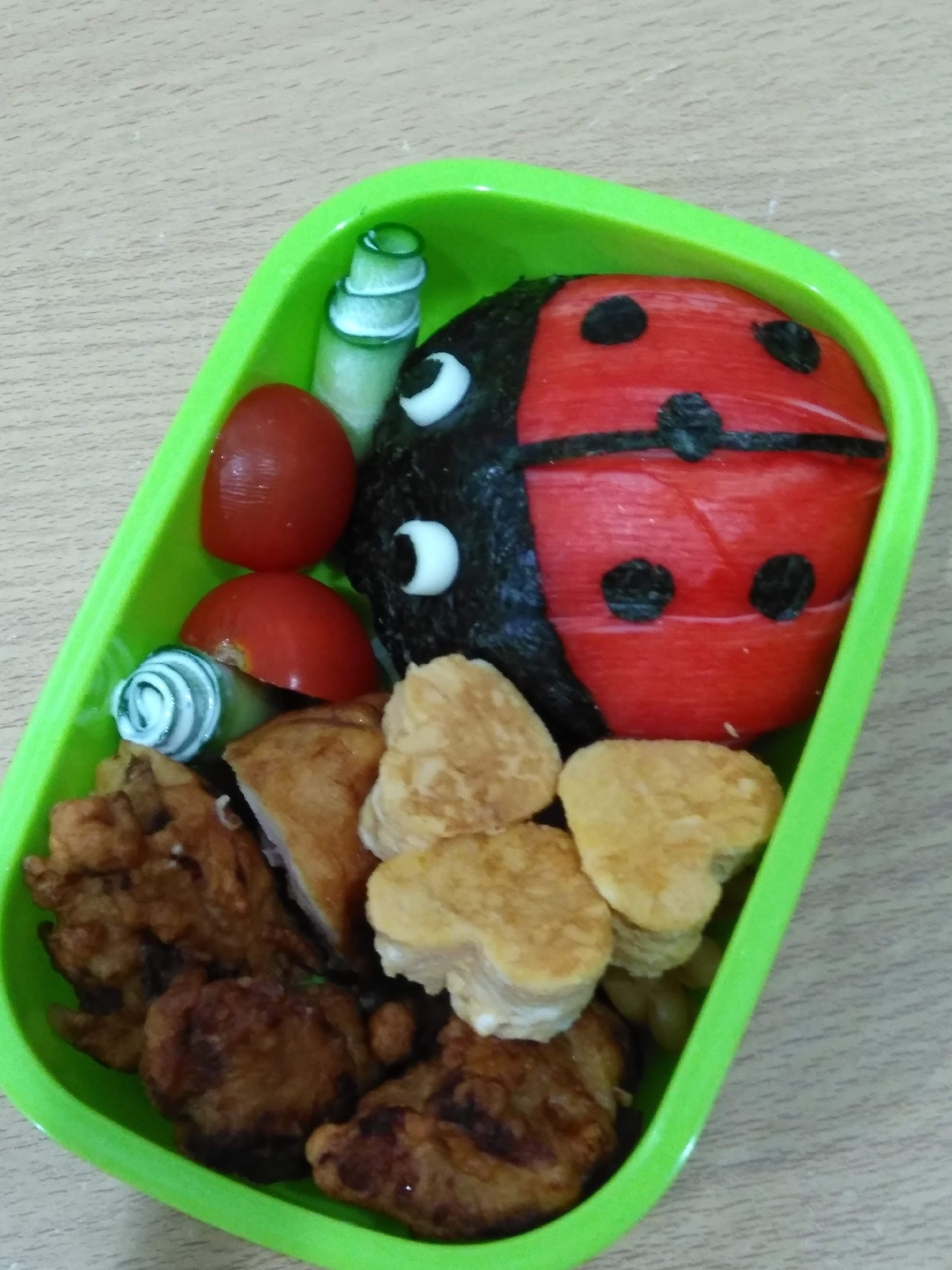 遠足に てんとう虫のお弁当 レシピ 作り方 By ちょこだいふく 楽天レシピ 遠足に てんとう虫のお弁当 レシピ 作り方 By ちょこだいふく 楽天レシピ