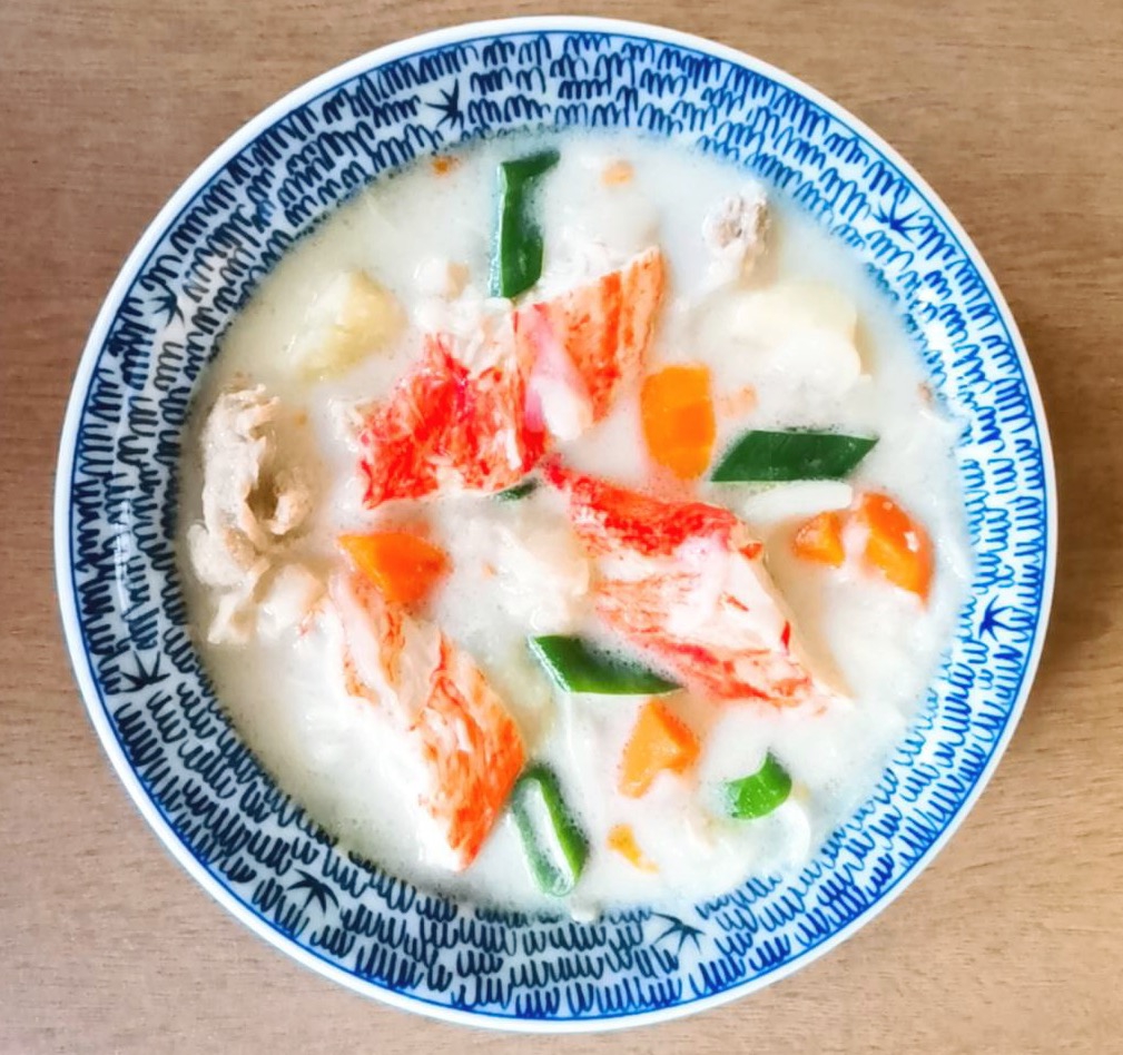 じゃが芋と豚肉とカニカマの中華クリーム煮