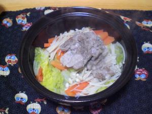 タジン鍋で簡単！たっぷり野菜と豚肉の重ね蒸し