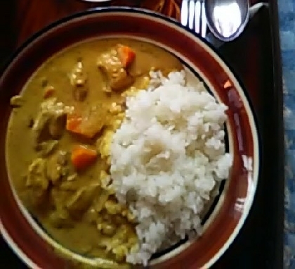 カレー粉＆米粉で作る●りんご＆はちみつチキンカレー