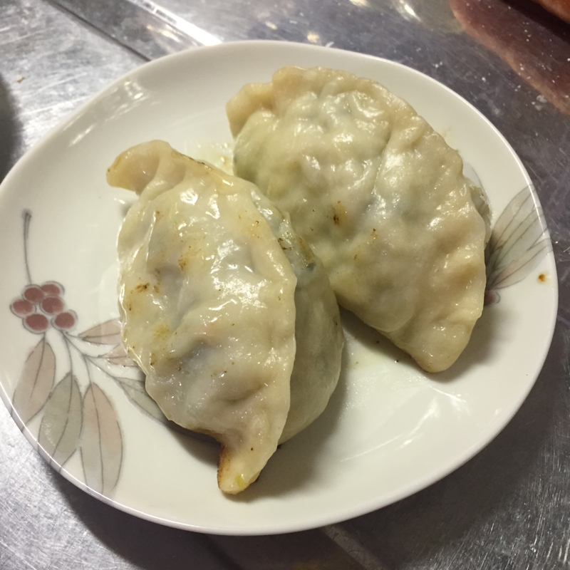 餃子は手作り派の方へ！ジャンボ餃子はいかが？