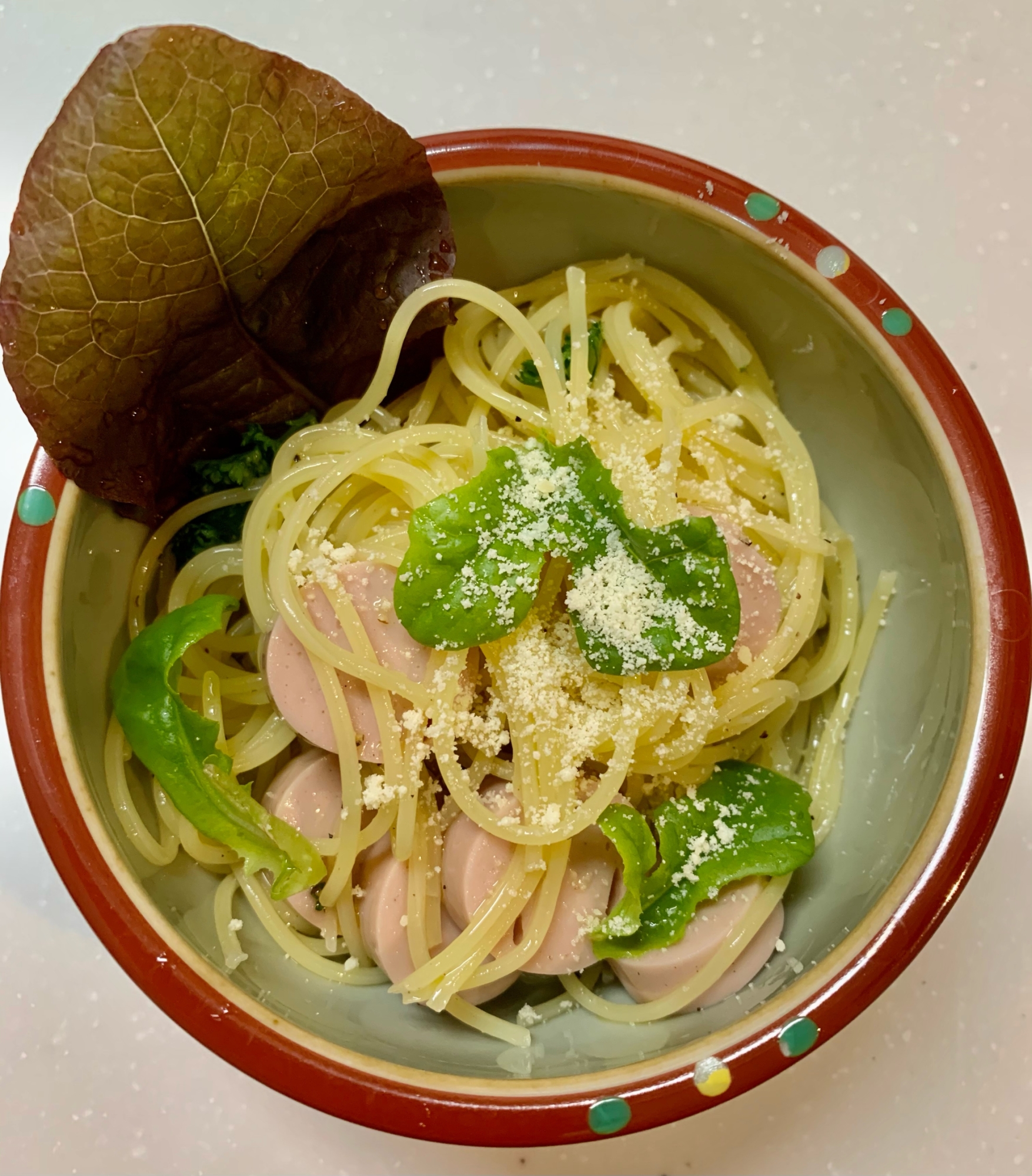 サラダパスタ　魚肉ソーセージ入り