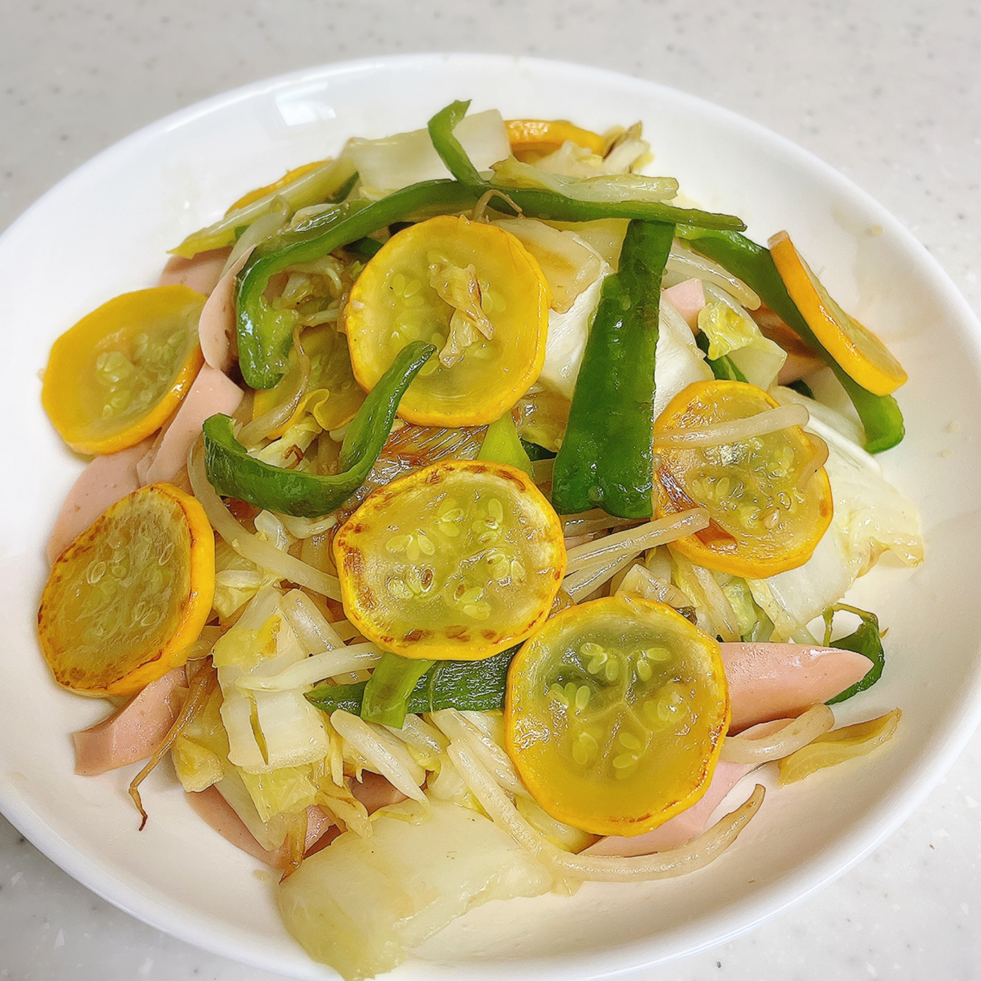 イエローズッキーニと野菜の炒め物✨