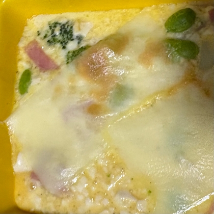 混ぜて焼くだけ、簡単でヘルシーな豆腐入りキッシュ