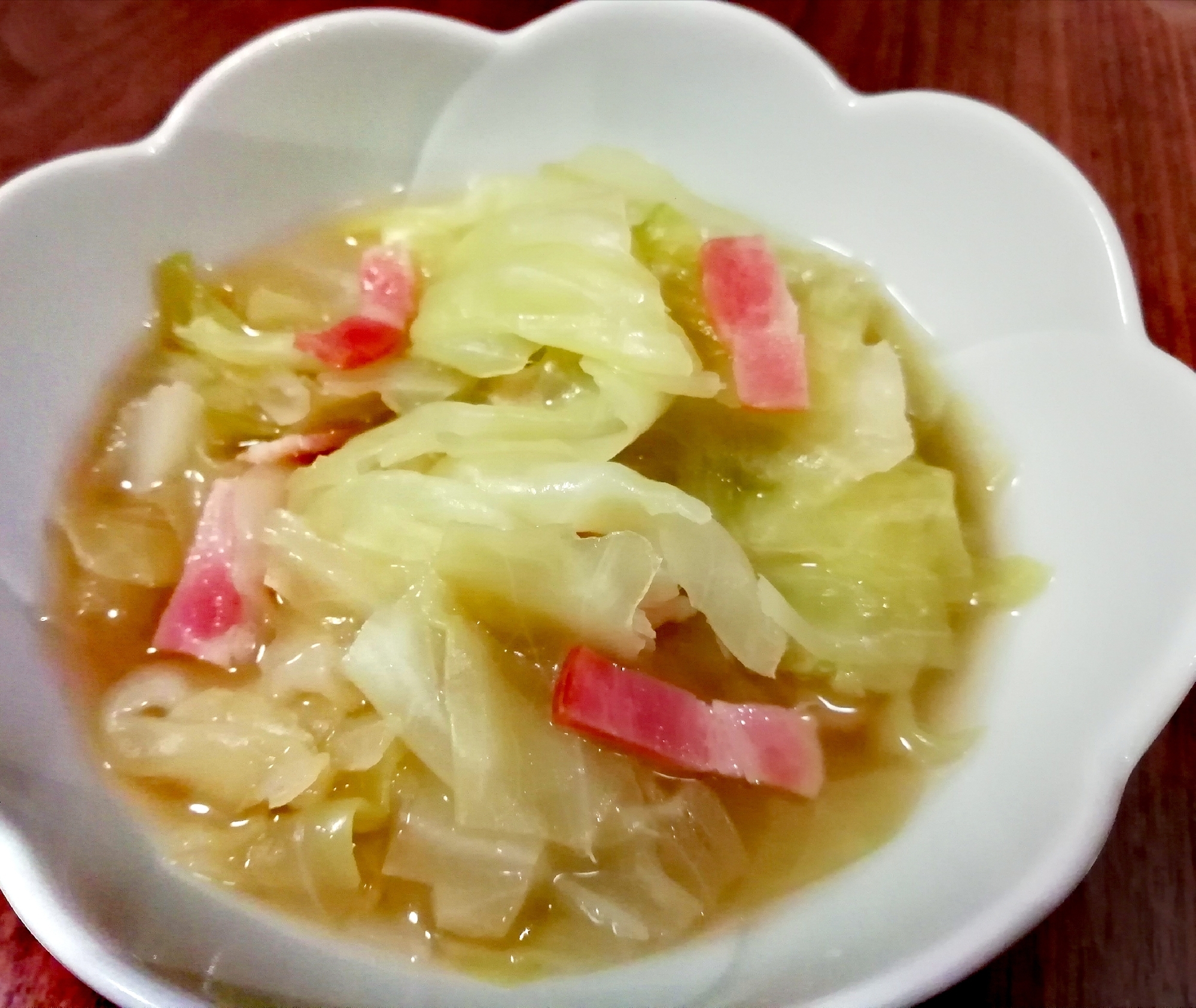キャベツとベーコンのコンソメ煮