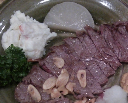 あきちゃん、レポありがとうございます♥️夕飯用にステーキ焼きました✨また温め直していただきます☺️お肉大好きな子供が喜びそう♡素敵なレシピありがとうございます♡